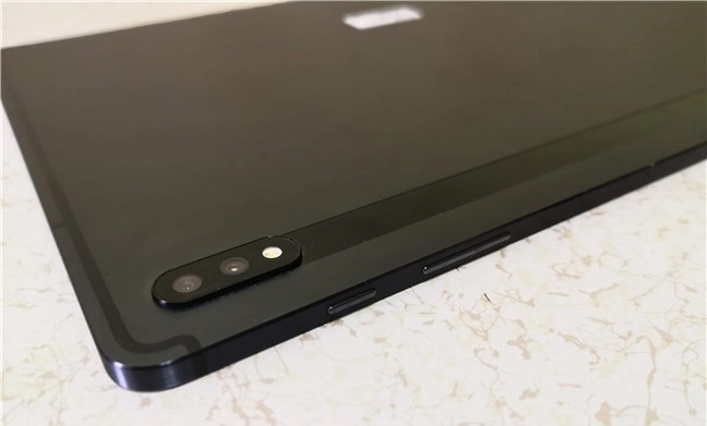 The buttons and main cameras on the Samsung Galaxy Tab S7+
