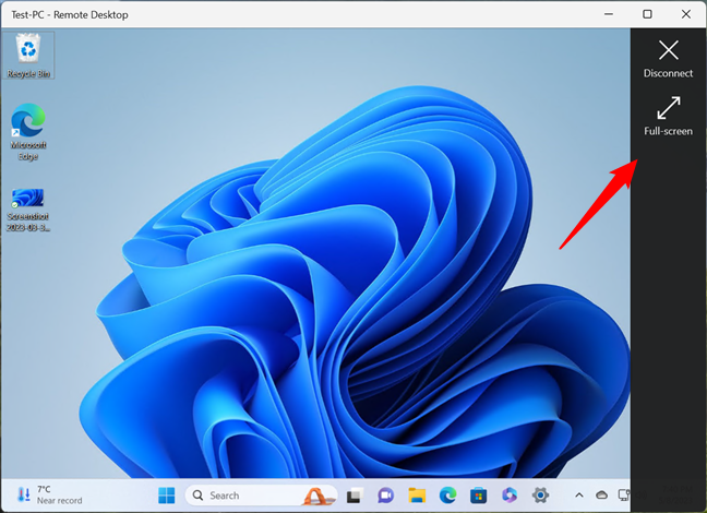 Disconnect or switch to full-screen in a remote desktop connection