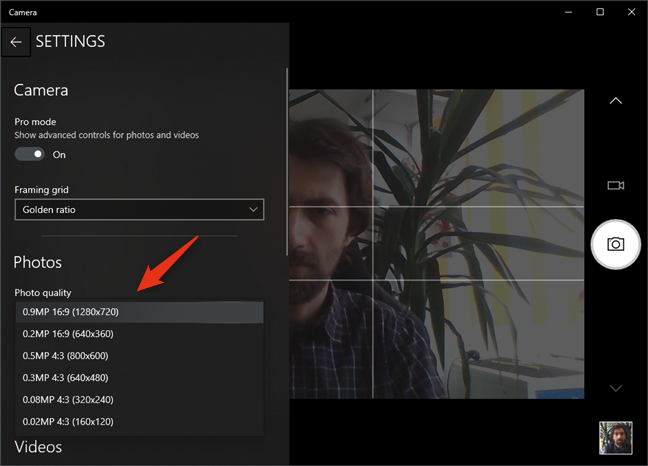 Available photo quality settings depend on the webcam you’re using