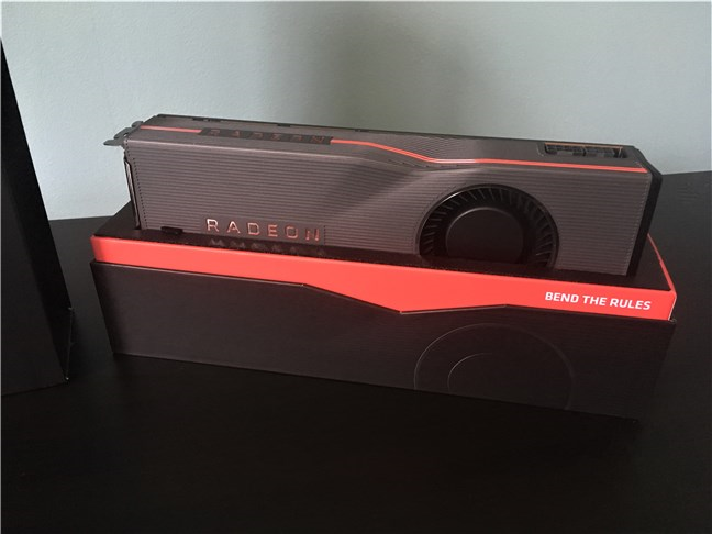 Taking AMD Radeon RX 5700 XT out of the box