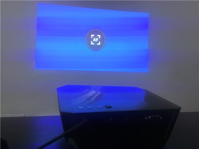 The autofocus feature on the ASUS F1 Full HD LED projector