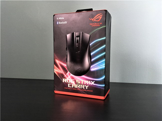 ASUS ROG Strix Carry: The box