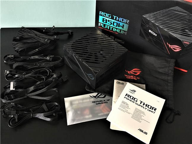 ASUS ROG Thor 850W Platinum PSU: what's inside the box