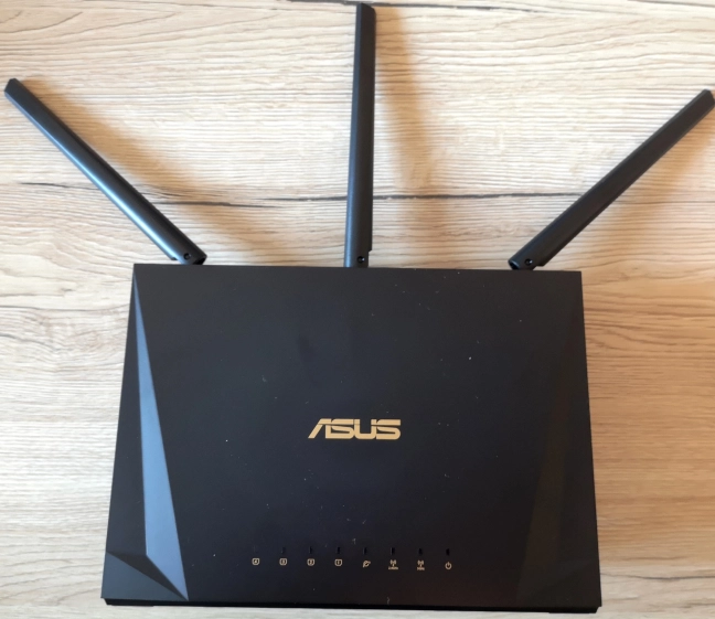 The ASUS RT-AC85P AC2400 wireless router
