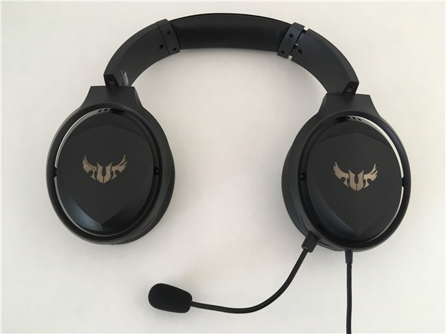 The ASUS TUF Gaming H5 headset with the detachable boom mounted