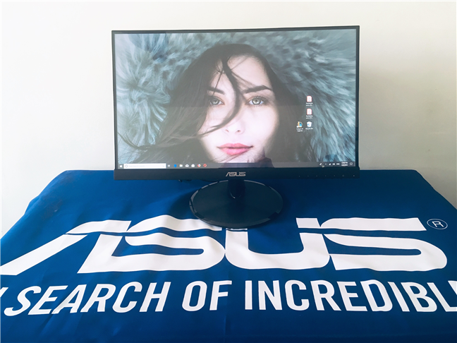 The ASUS VT229H touch monitor