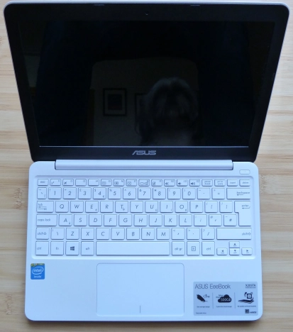 ASUS, EeeBook X205TA, netbook, review, performance, benchmarks