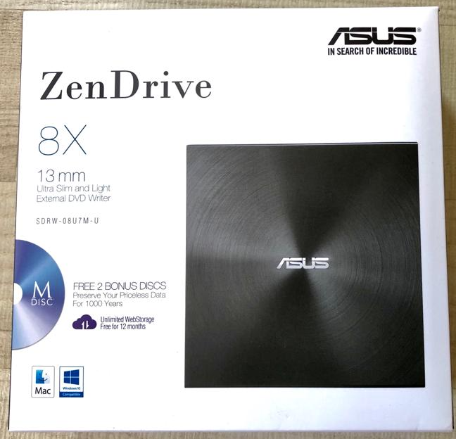 The box of the ASUS ZenDrive U7M