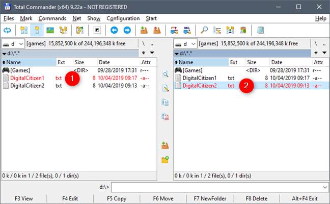 Selecting the two files to compare, in Total Commander