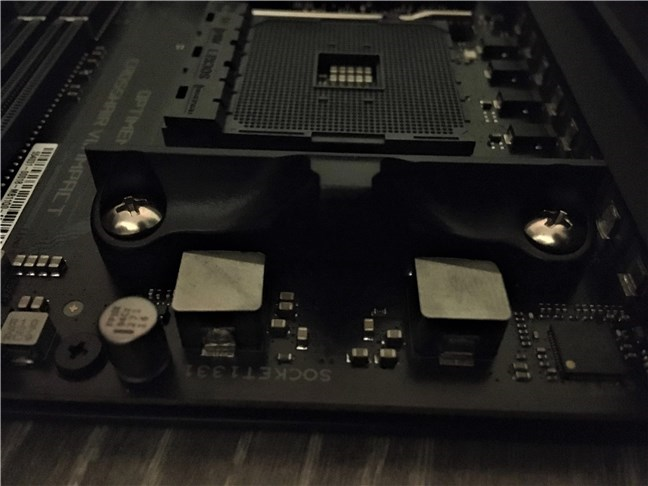 ASUS ROG Crosshair VIII Impact: Socket AM4 and VRMs