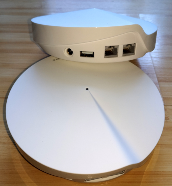 The ports on the TP-Link Deco M9 Plus