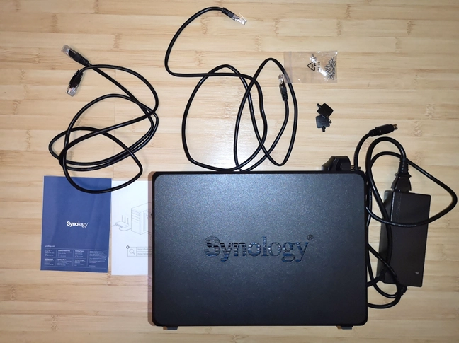 Synology DiskStation DS418 - what is inside the box