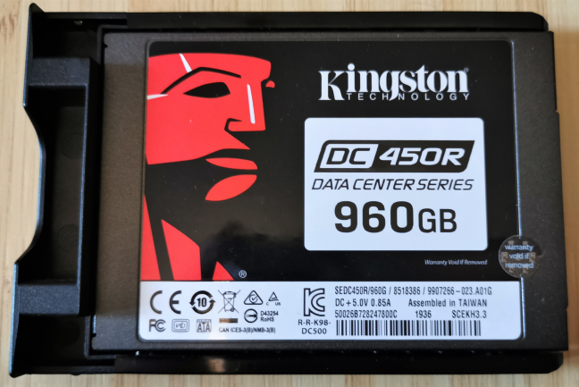 Kingston DC450R SSD used inside Synology DiskStation DS419slim