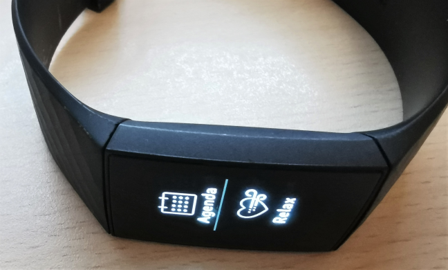 The touch screen menu on the Fitbit Charge 4