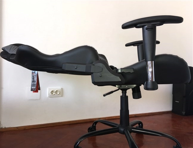 The Trust GXT 707 Resto V2 gaming chair with its backrest set horizontally