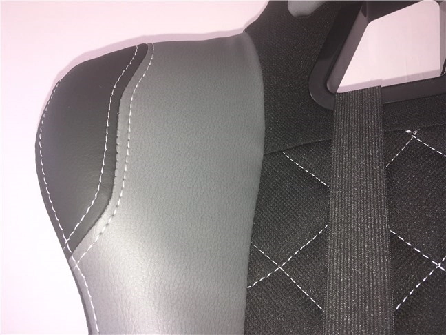 Artificial leather insertions on the Trust GXT 707 Resto V2 gaming chair