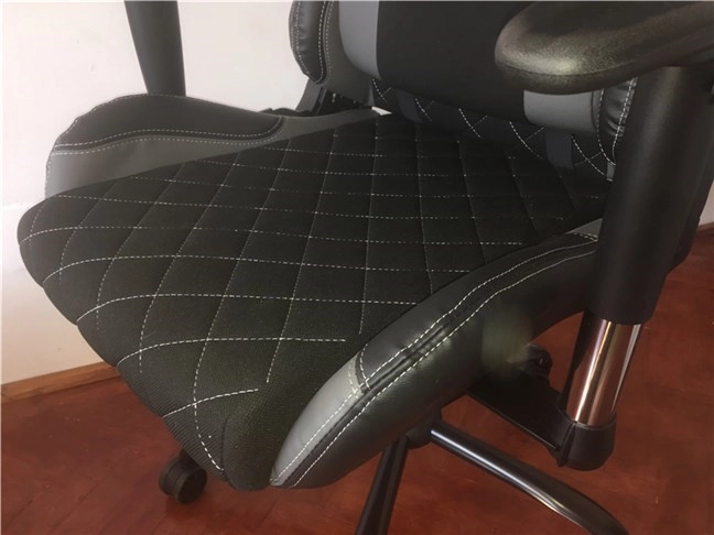 The seat of the Trust GXT 707 Resto V2 gaming chair