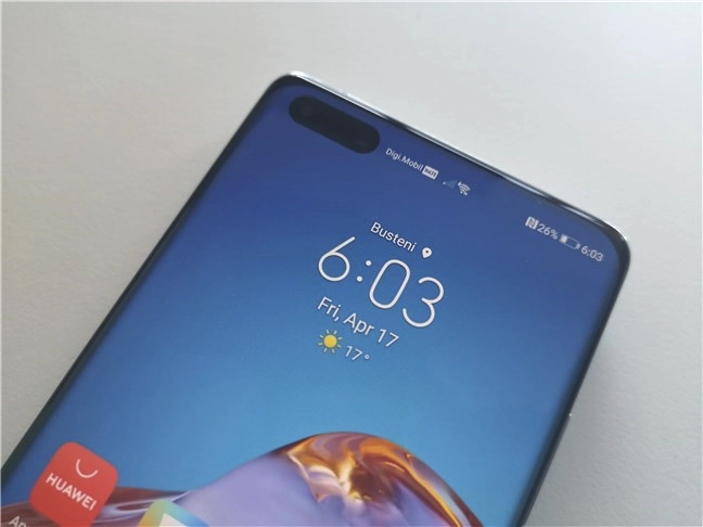 Huawei P40 Pro: the front cameras are found inside an elliptical cutout