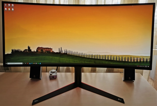 LG 34GK950G ultra-wide gaming monitor