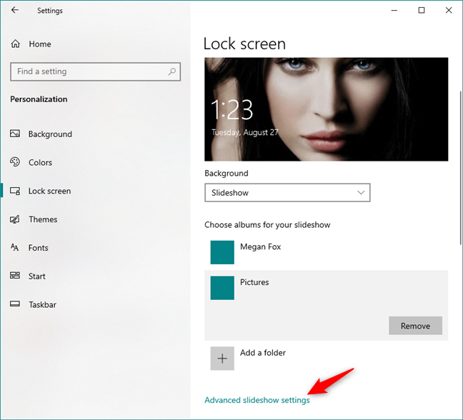 The Advanced slideshow settings link in Windows 10