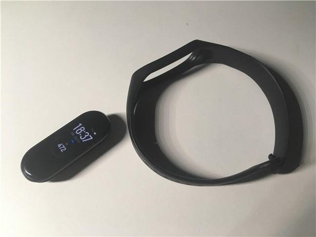 The Xiaomi Mi Smart Band 4 out of the wrist strap