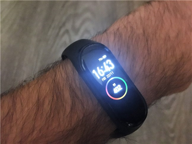 How the Xiaomi Mi Smart Band 4 looks when you wear it