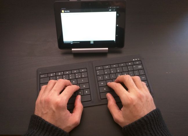 Microsoft Universal Foldable Keyboard, Bluetooth, portable, review, typing, experience