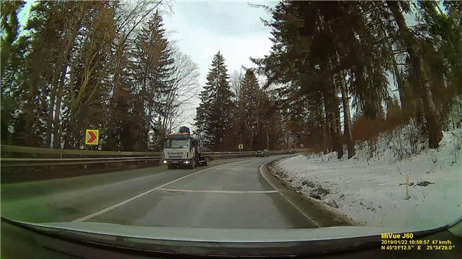 A screenshot of a video filmed by the MIO MiVue J60 dash cam