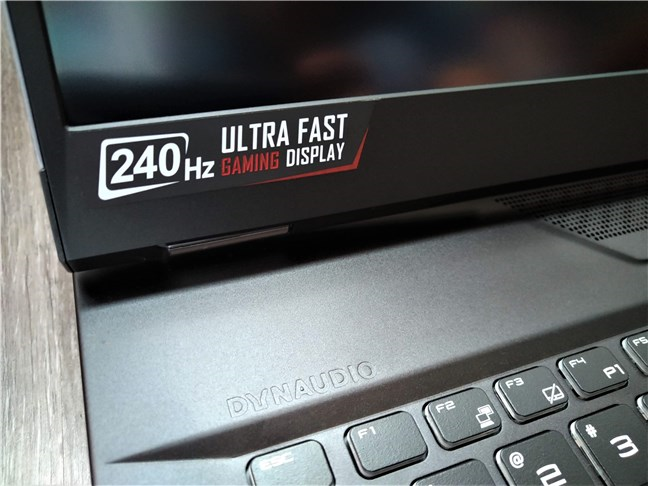 MSI GT76 Titan DT 9SG can have an ultra-fast display with a refresh rate of 240 Hz