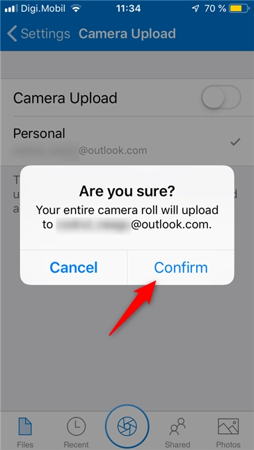 Confirming the camera roll backup to OneDrive