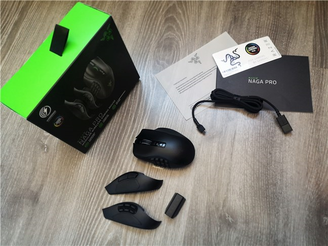 Razer Naga Pro: What's inside the box