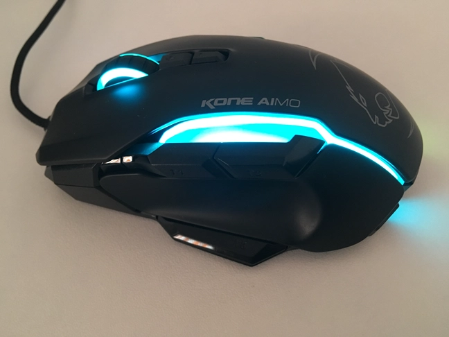 The side buttons on the ROCCAT Kone AIMO mouse
