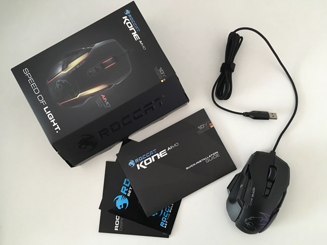 The contents of the ROCCAT Kone AIMO packaging