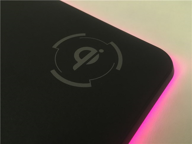 The Qi plate found on the ASUS ROG Balteus Qi mouse pad