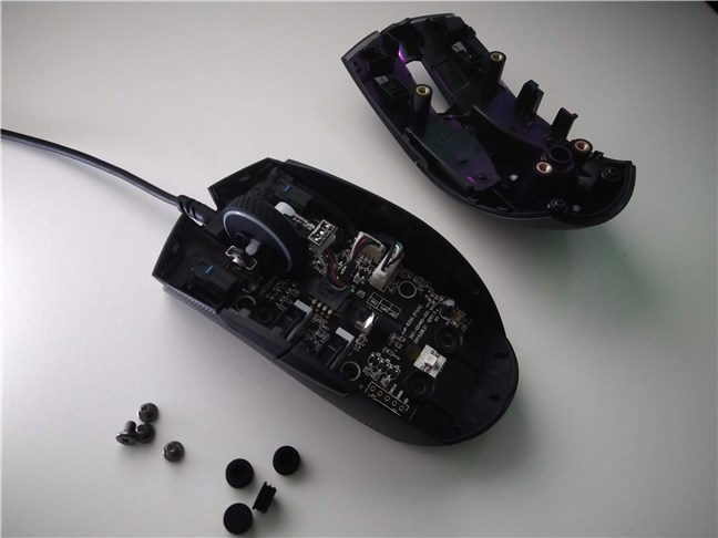 The replaceable Omron switches