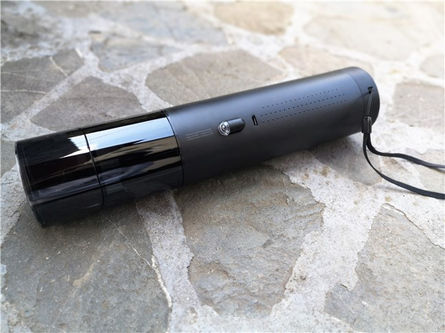 The LED flashlight and the micro-USB port on the ROIDMI Nano XCQP1RM