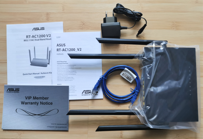 ASUS RT-AC1200 V2 - What is inside the box