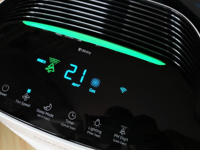 The display on the Samsung AX60R5080WD air purifier