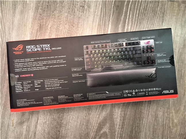 ASUS ROG Strix Scope TKL Deluxe: The back of the box