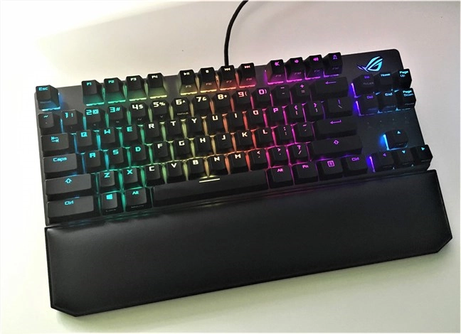 ASUS ROG Strix Scope TKL Deluxe with its magnetic wrist pad attached