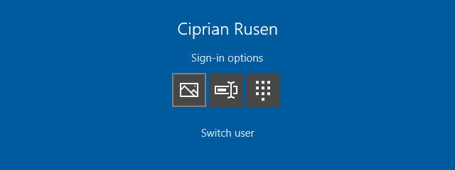 How to login to Windows 10 with a PIN? How to change the login PIN?