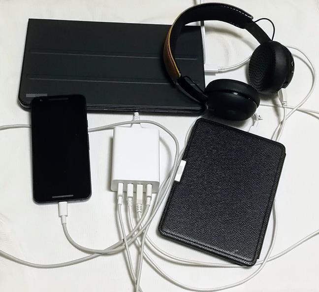 Charging 4 different devices with Sony CP-AD2M4