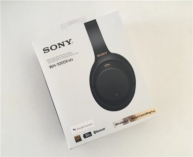 The package for Sony WH-1000XM3
