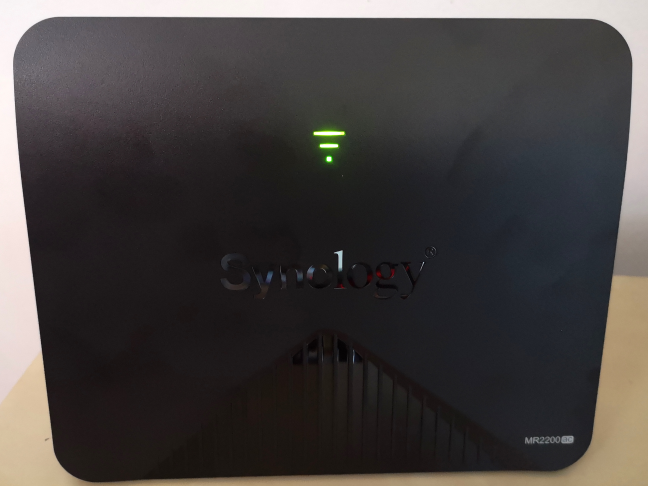 Synology MR2200ac turned on and working well