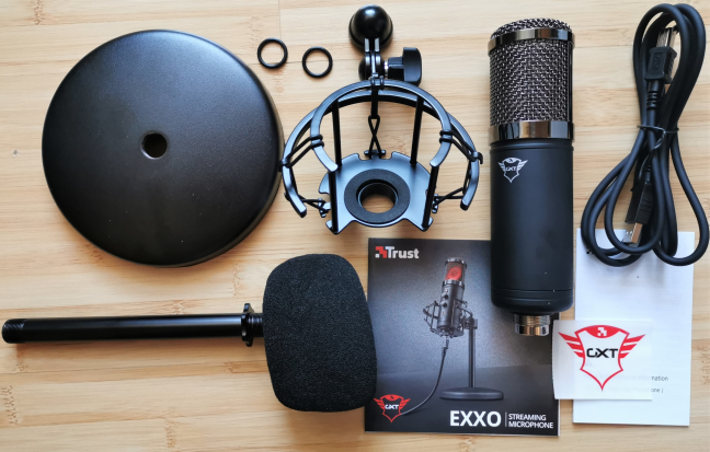 Unboxing the Trust GXT 256 Exxo