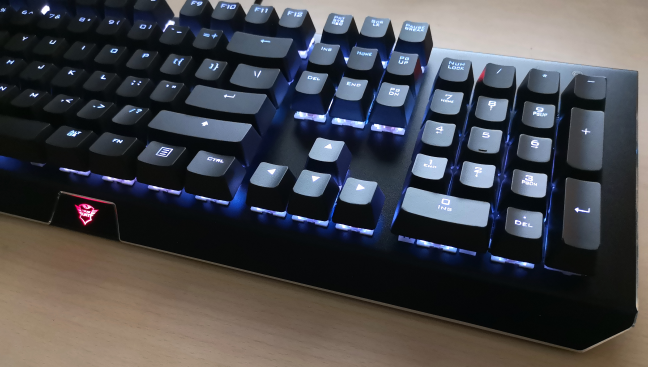 Teclado Gamer Mecánico Trust GXT 890 CADA RGB – Doble click unilago