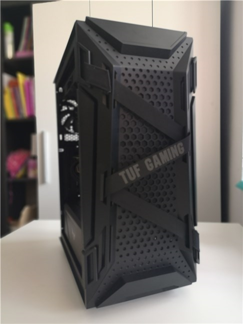 The front of the ASUS TUF Gaming GT301 computer case