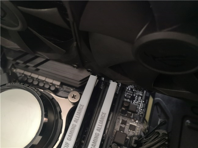 The AIO cooler hits the RAM DIMMs
