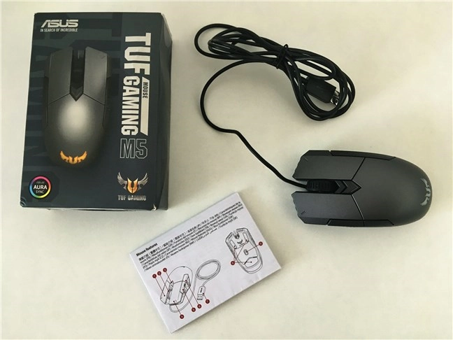 What is inside the ASUS TUG Gaming M5 package