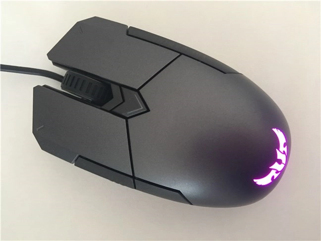Bird view of the ASUS TUG Gaming M5 mouse
